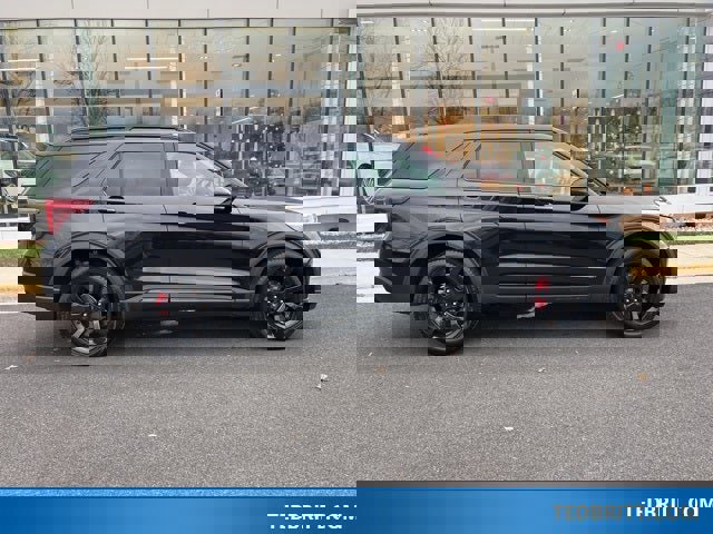 Used 2022 Ford Explorer ST w/ Equipment Group 401A image 9