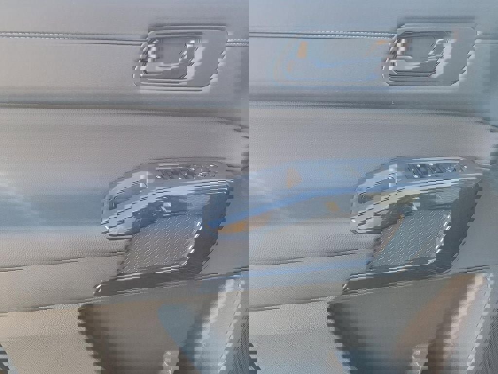 Certified 2025 Nissan Pathfinder S w/ Cargo Package image 11