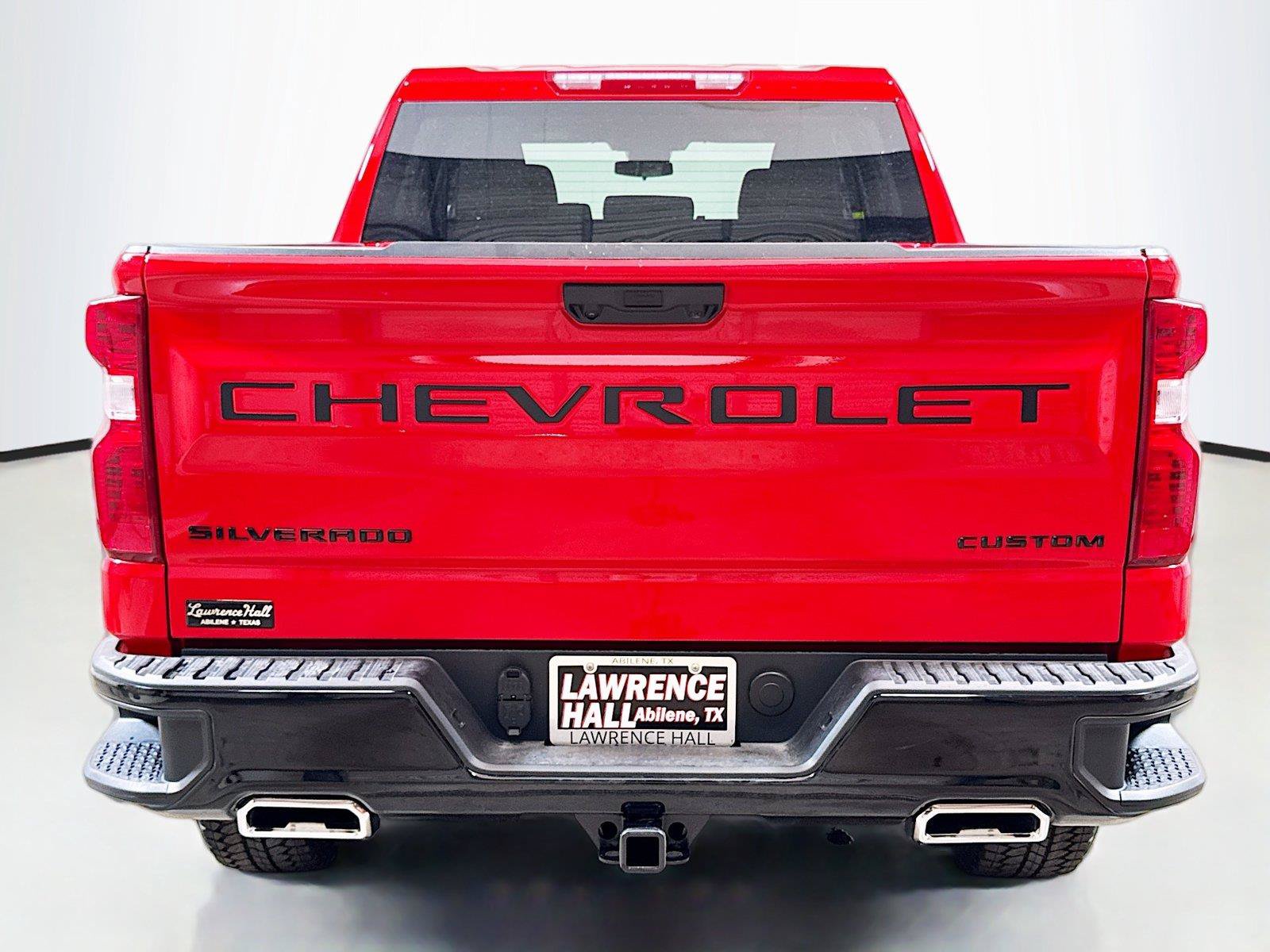 New 2026 Chevrolet Silverado 1500 Custom Trail Boss w/ LPO, Dark Essentials Package AWD/4WD image 4