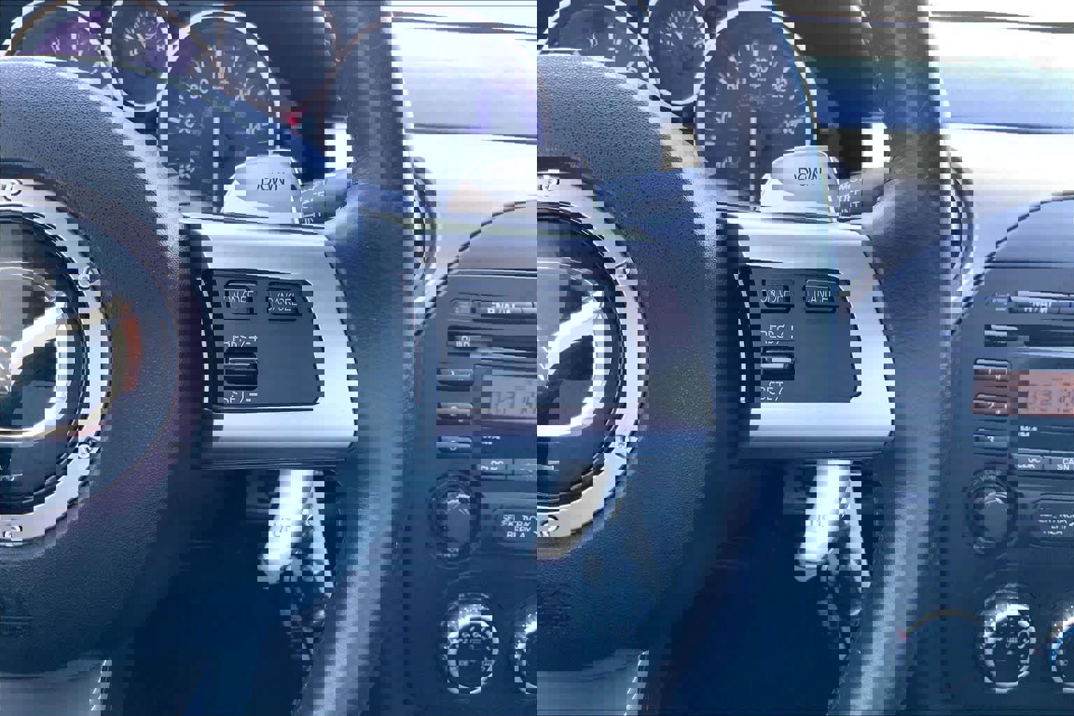 Used 2012 MAZDA MX-5 Miata Touring image 22