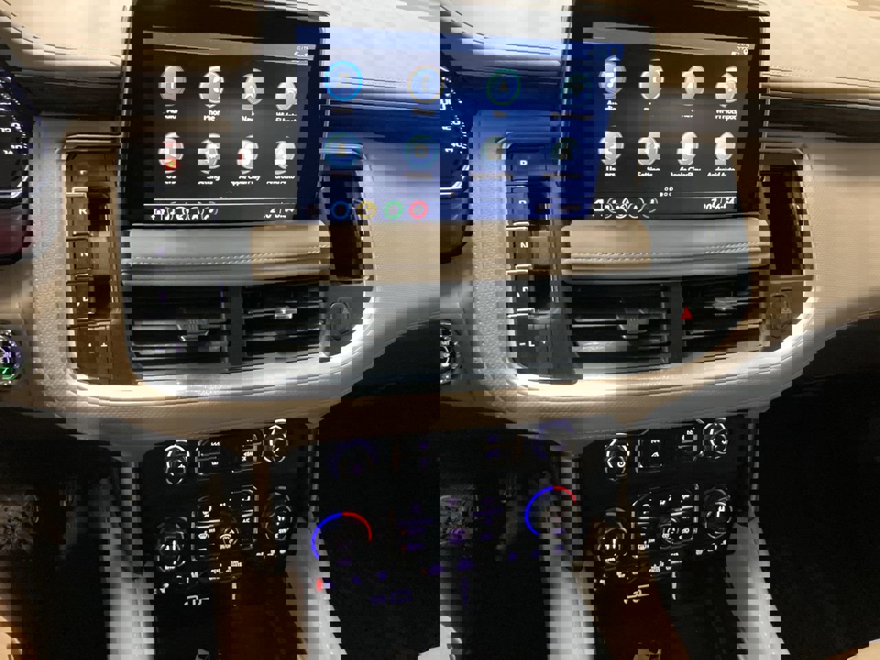 Used 2021 Chevrolet Suburban Premier w/ Premium Package image 13