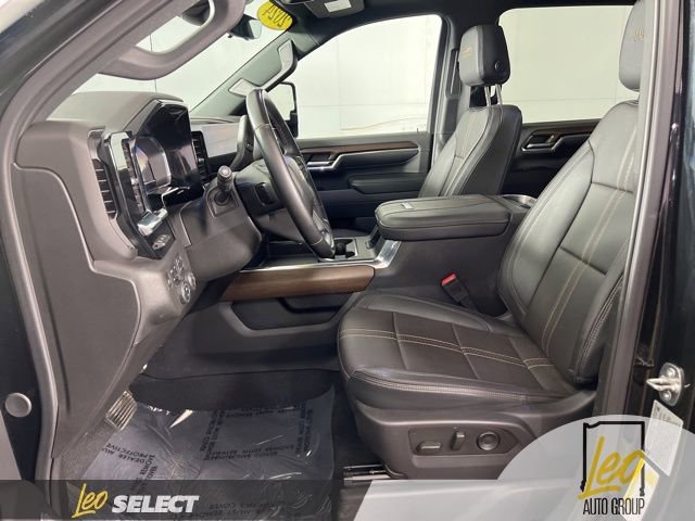 Used 2024 Chevrolet Silverado 3500 High Country w/ Technology Package AWD/4WD image 14