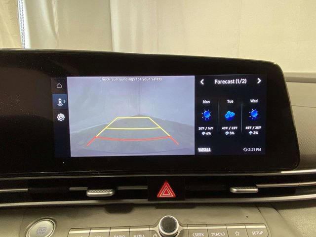 Used 2023 Hyundai Elantra SEL w/ Convenience Package image 16