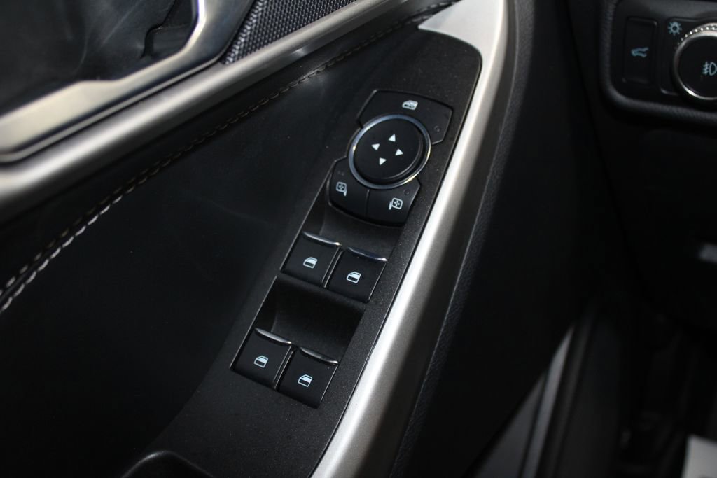 Used 2022 Ford Explorer XLT w/ Equipment Group 202A image 44