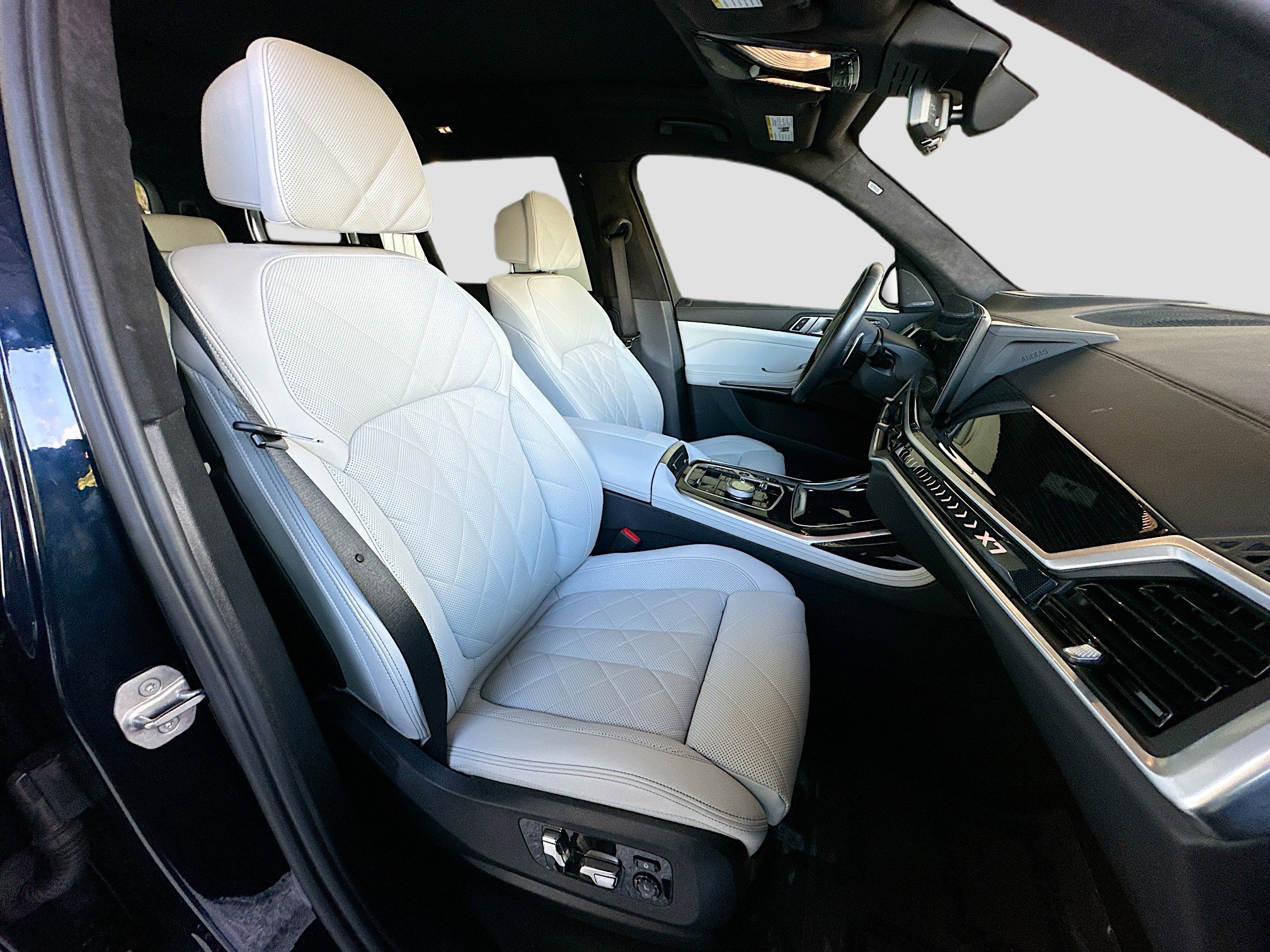 Certified 2023 BMW X7 xDrive40i w/ Executive Package image 30