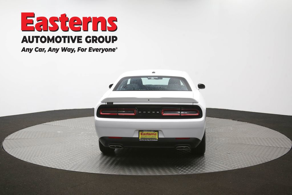 Used 2022 Dodge Challenger SXT image 34