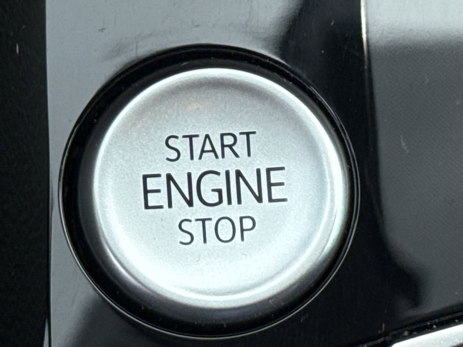 Certified 2024 Volkswagen Taos SE image 26