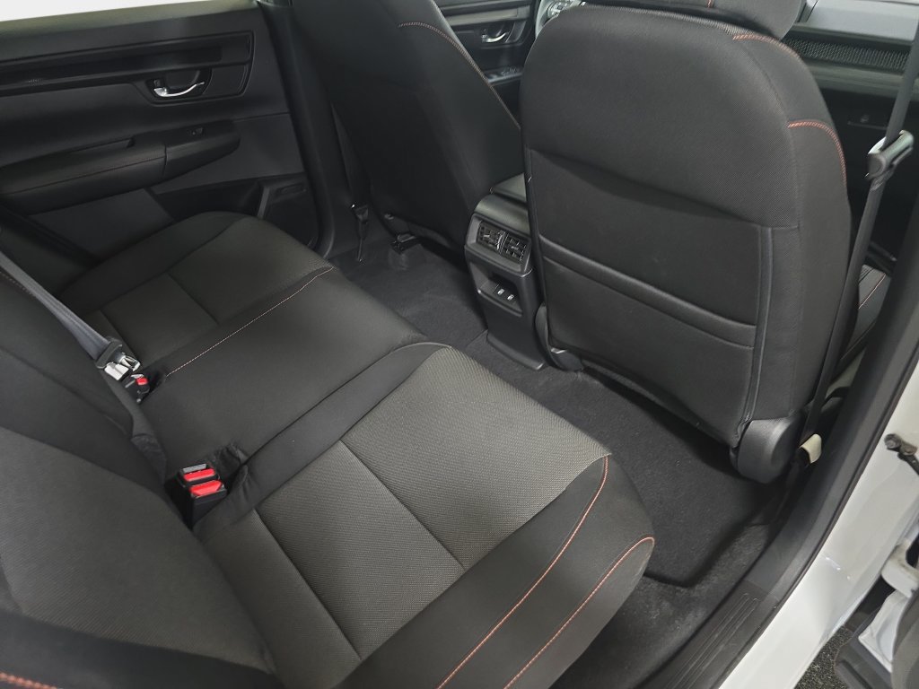 Used 2024 Honda CR-V Sport image 16