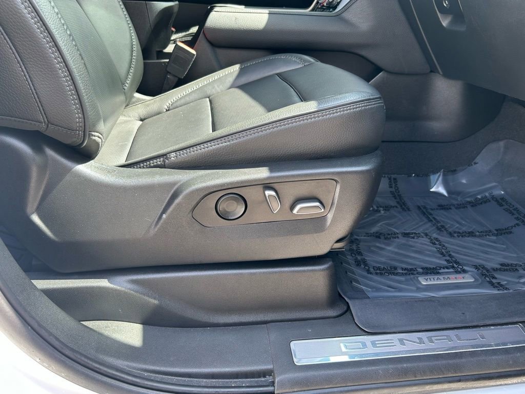 Used 2022 GMC Yukon Denali image 42