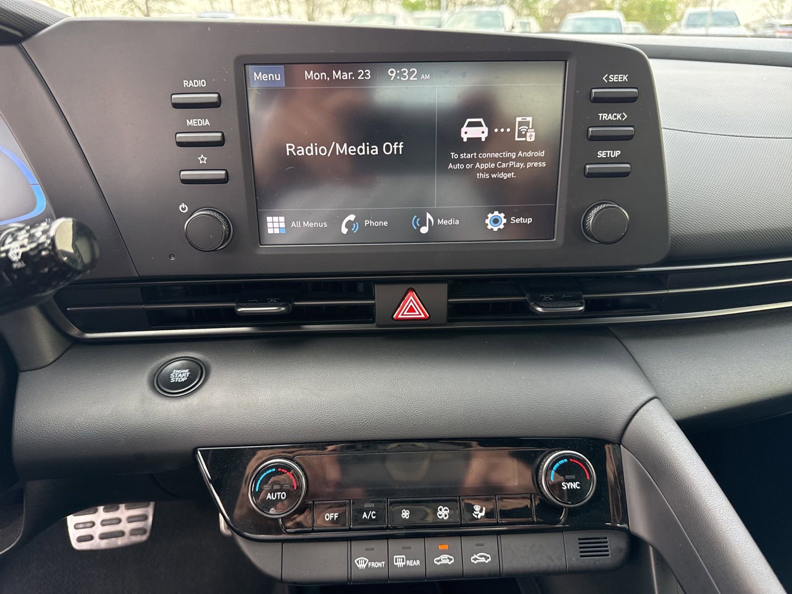 Certified 2025 Hyundai Elantra Sport image 21