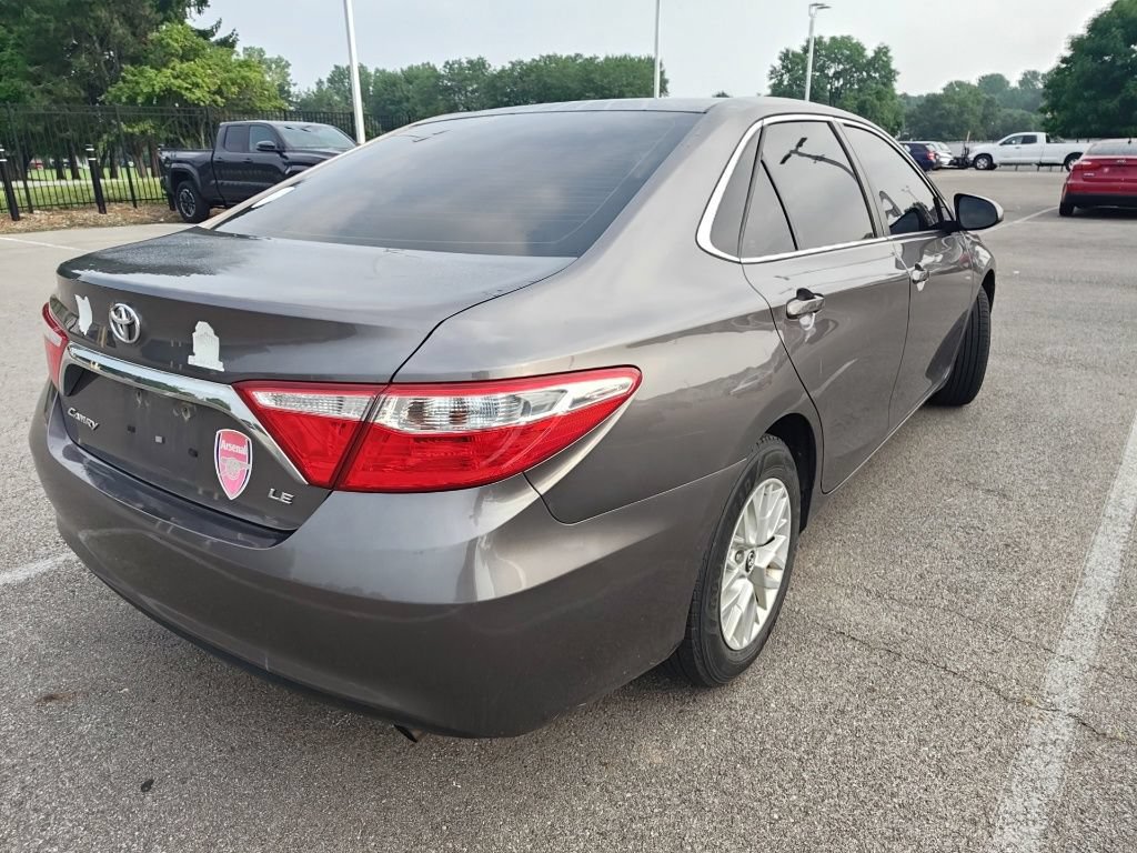 Used 2016 Toyota Camry LE FWD image 4