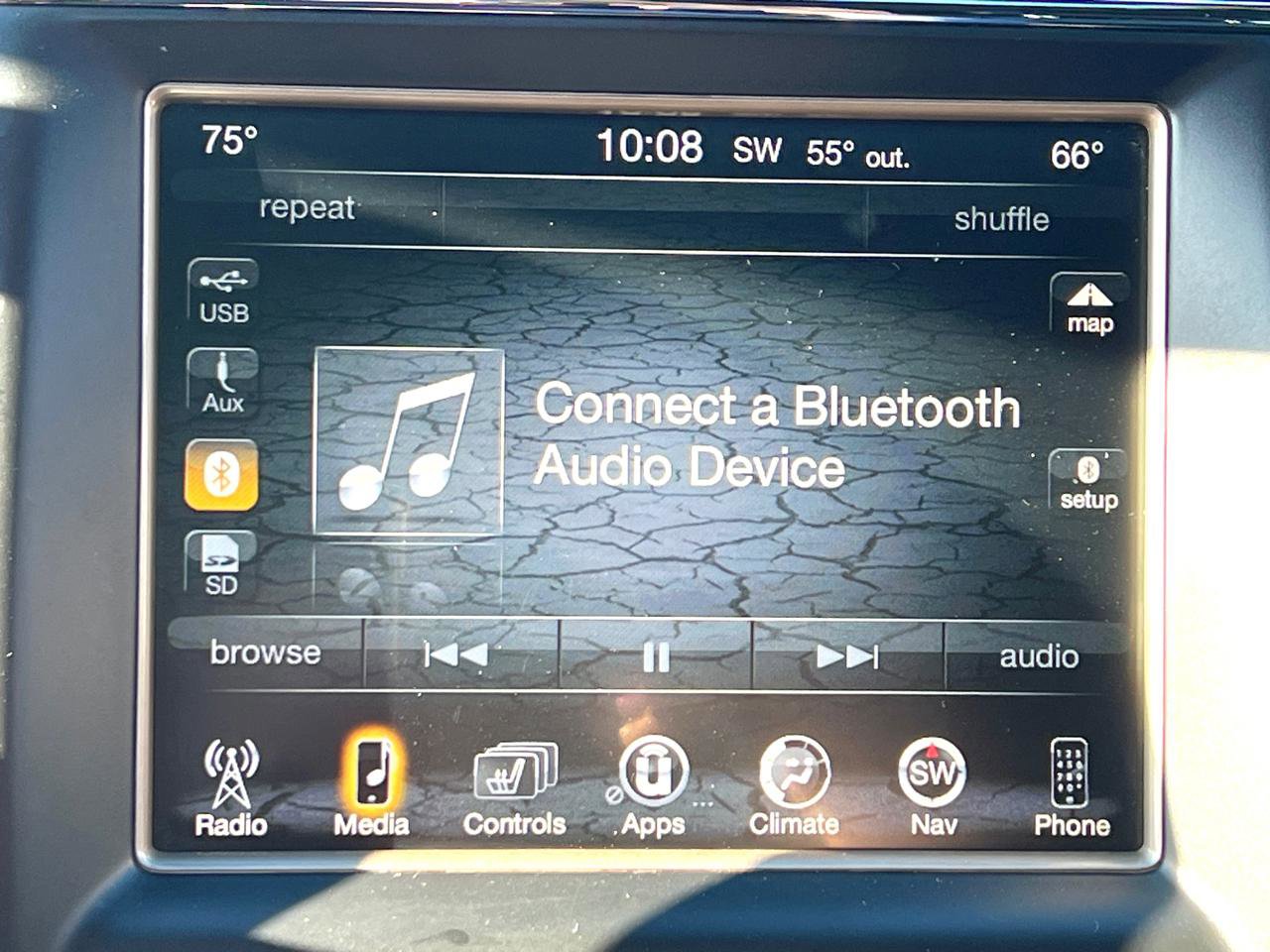 Used 2015 Jeep Grand Cherokee Altitude image 24