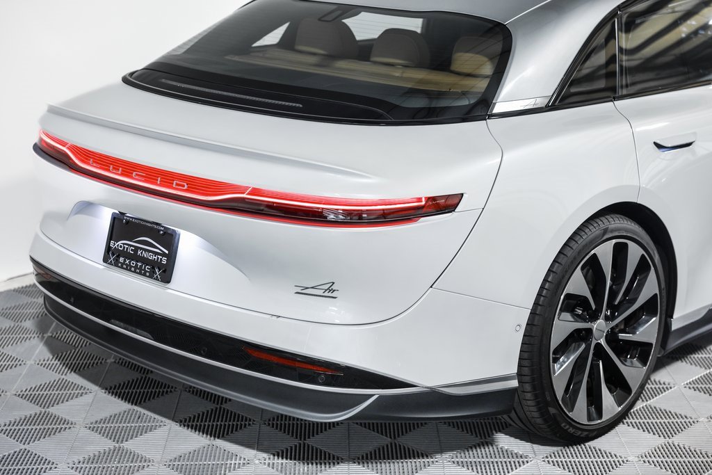 Used 2022 Lucid Air Grand Touring image 7