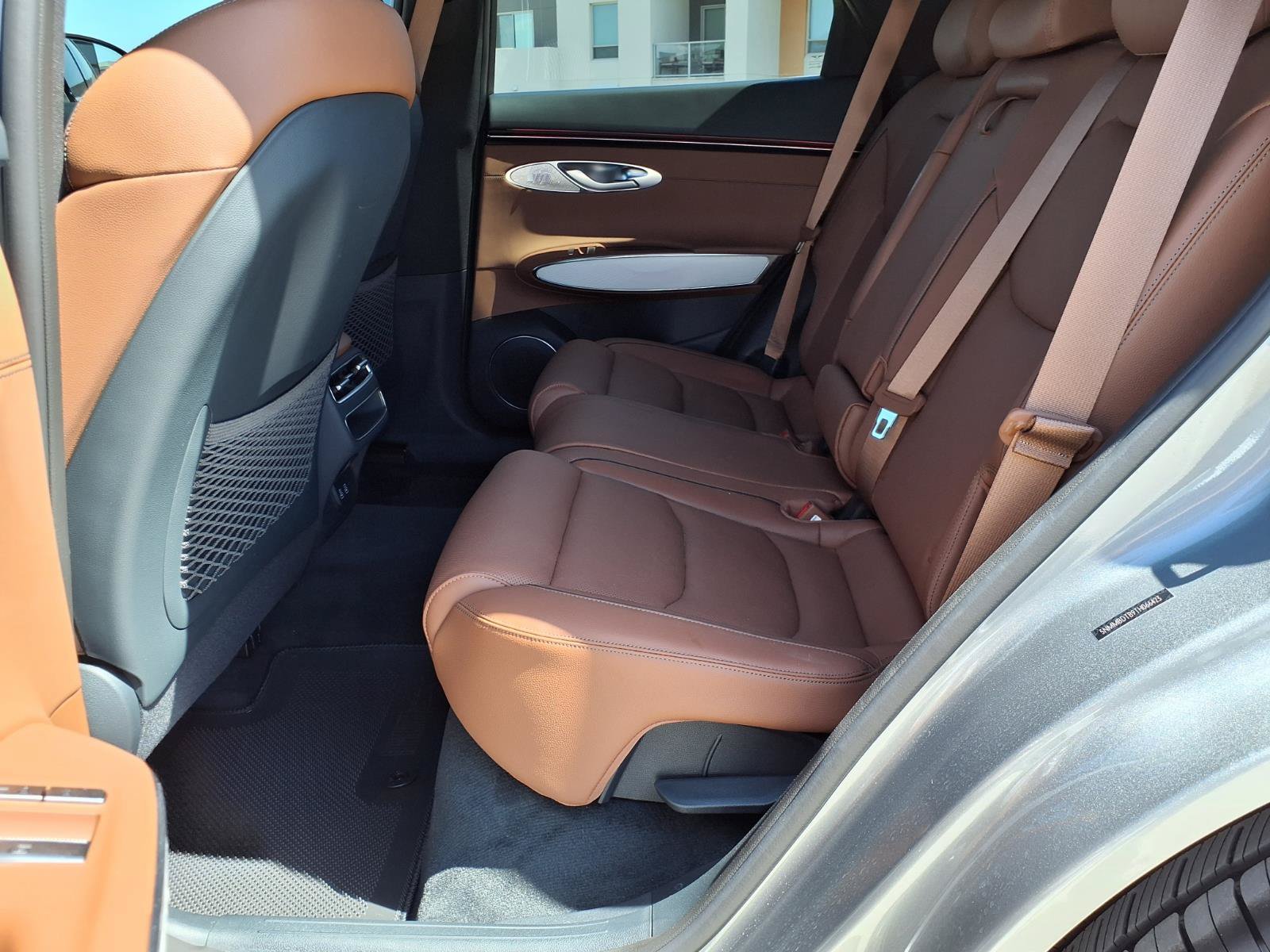 Certified 2026 Genesis GV70 2.5T Advanced AWD/4WD image 18