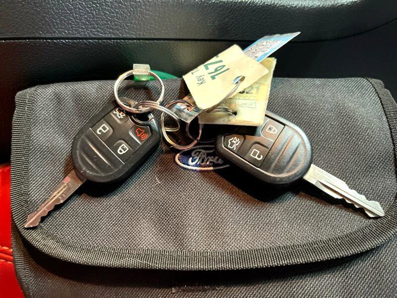 Used 2013 Ford Mustang GT Premium image 38