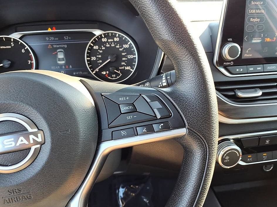Used 2024 Nissan Altima 2.5 SV AWD/4WD image 29