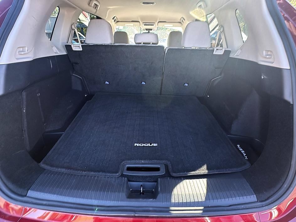 Certified 2025 Nissan Rogue SV AWD/4WD image 37