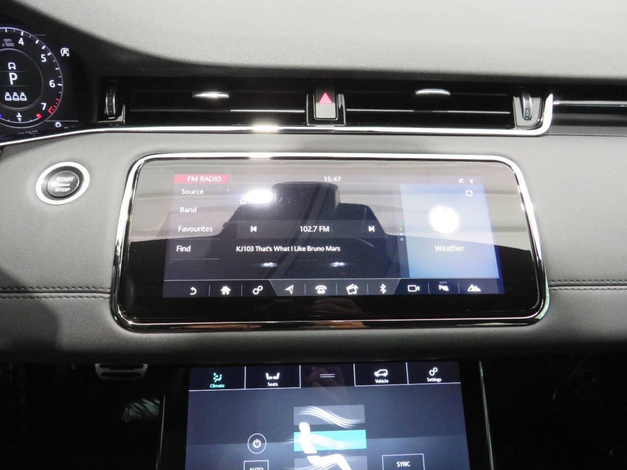 Used 2020 Land Rover Range Rover Evoque R-Dynamic S image 20