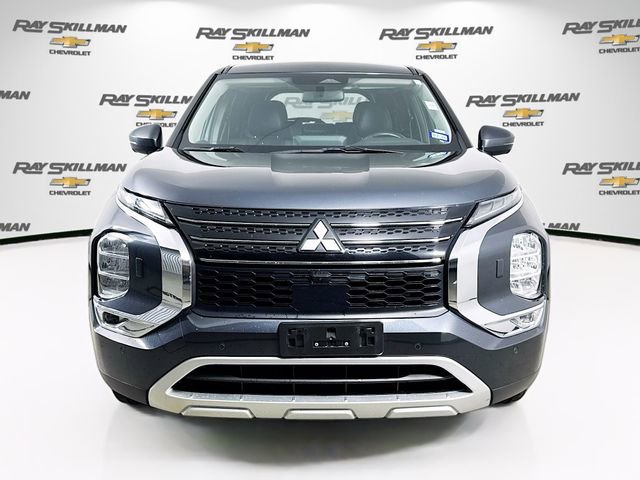 Used 2024 Mitsubishi Outlander SE AWD/4WD image 2
