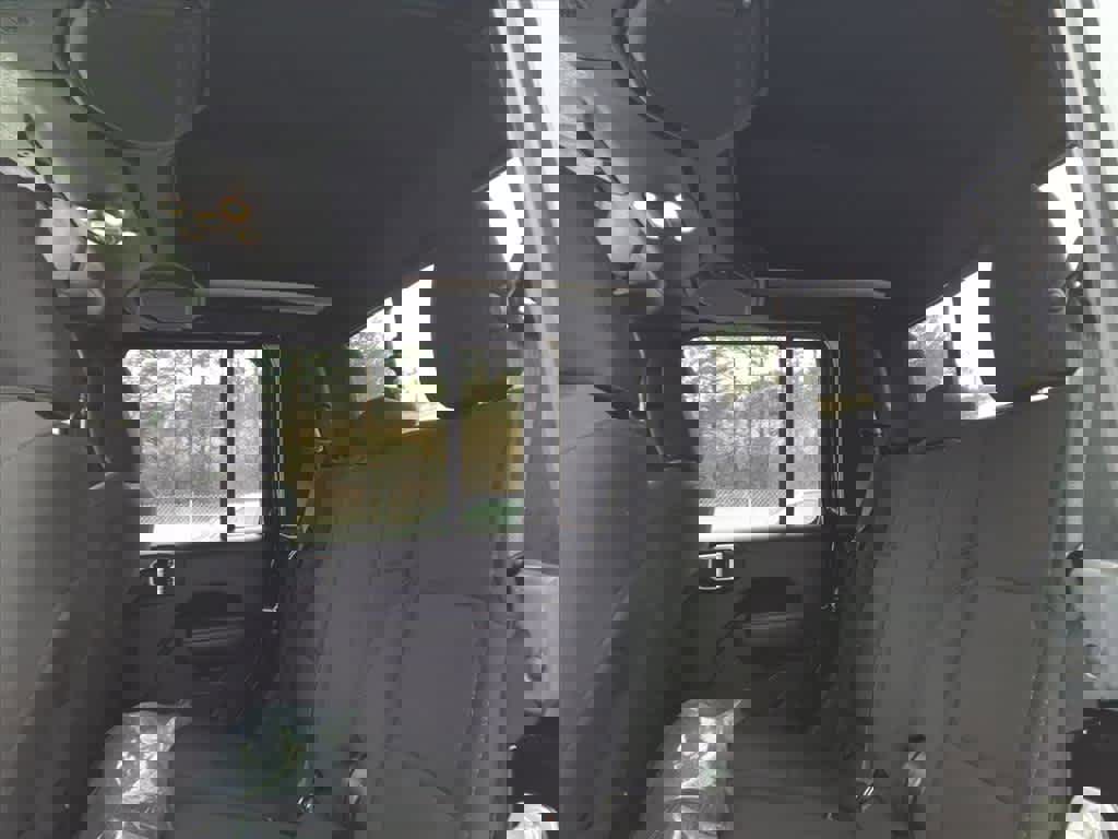 Used 2022 Jeep Gladiator Sport image 8