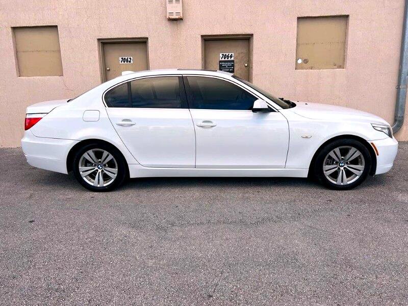 Used 2010 BMW 528i 4dr Sdn 528i RWD image 27