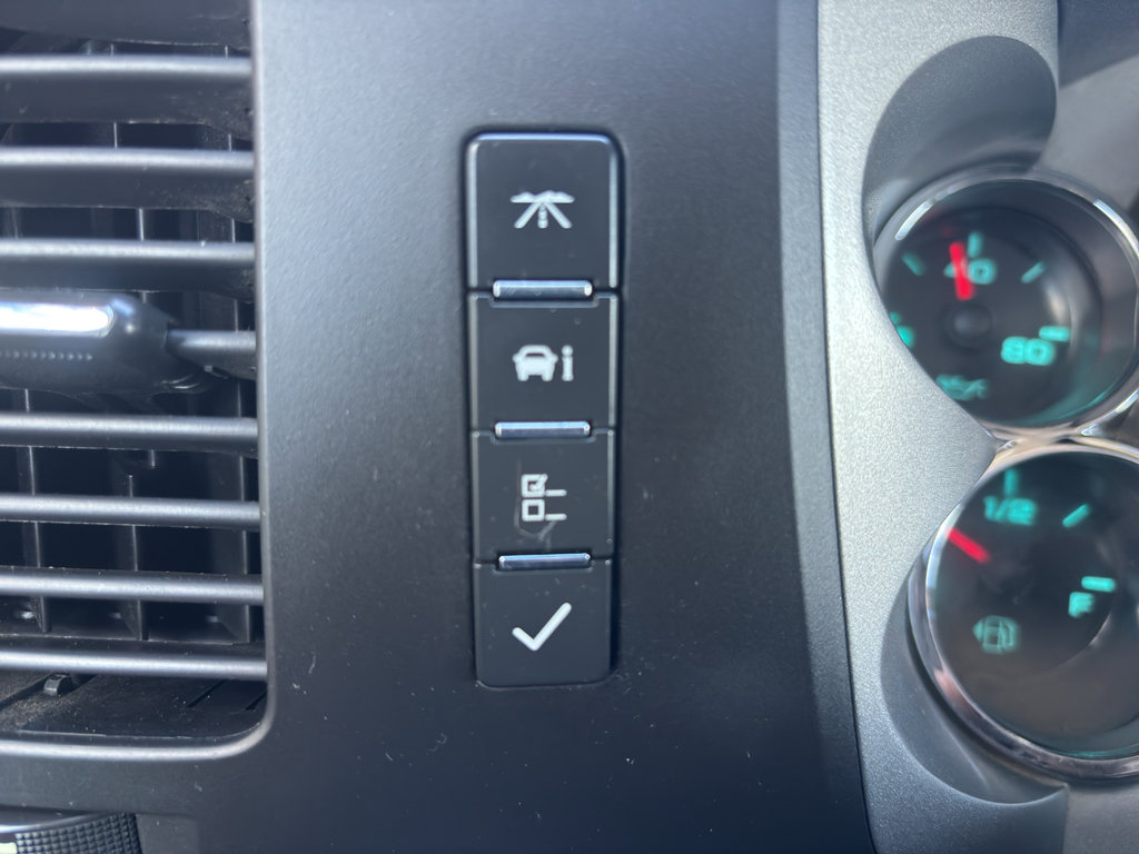 Used 2012 Chevrolet Silverado 3500 LT image 25