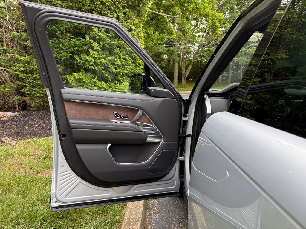 New 2025 Land Rover Range Rover SE image 5