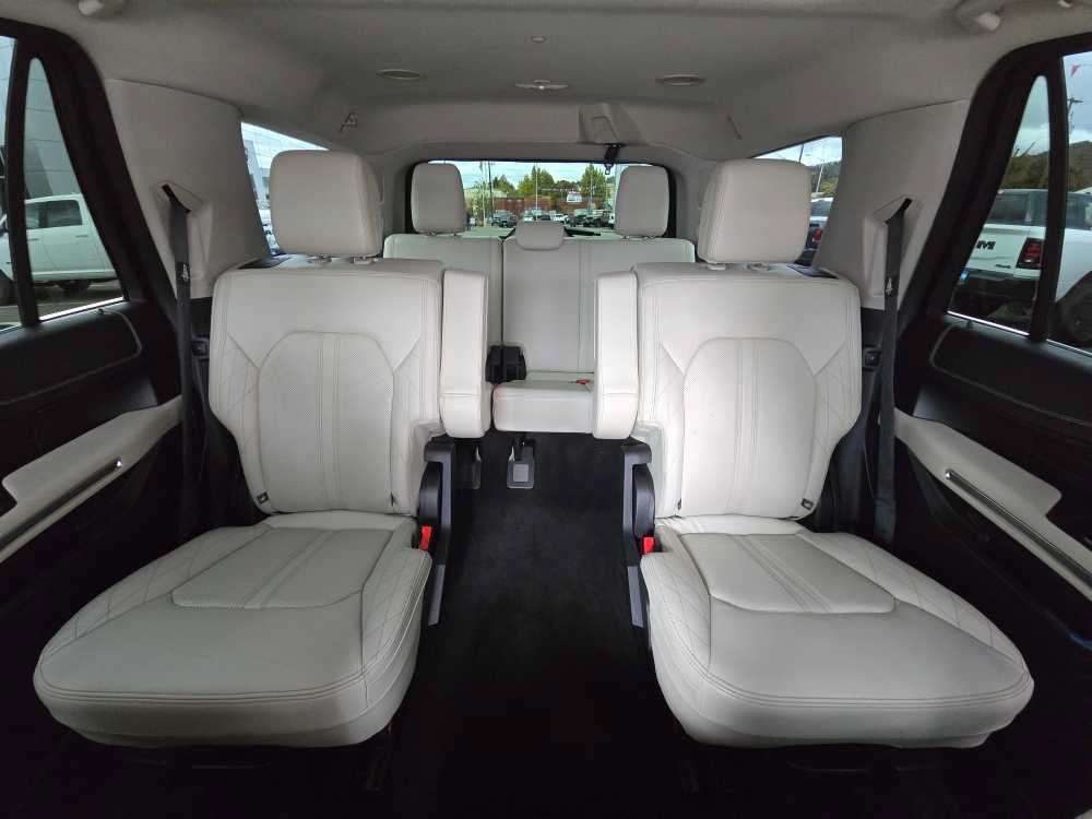 Used 2019 Ford Expedition Platinum AWD/4WD image 18