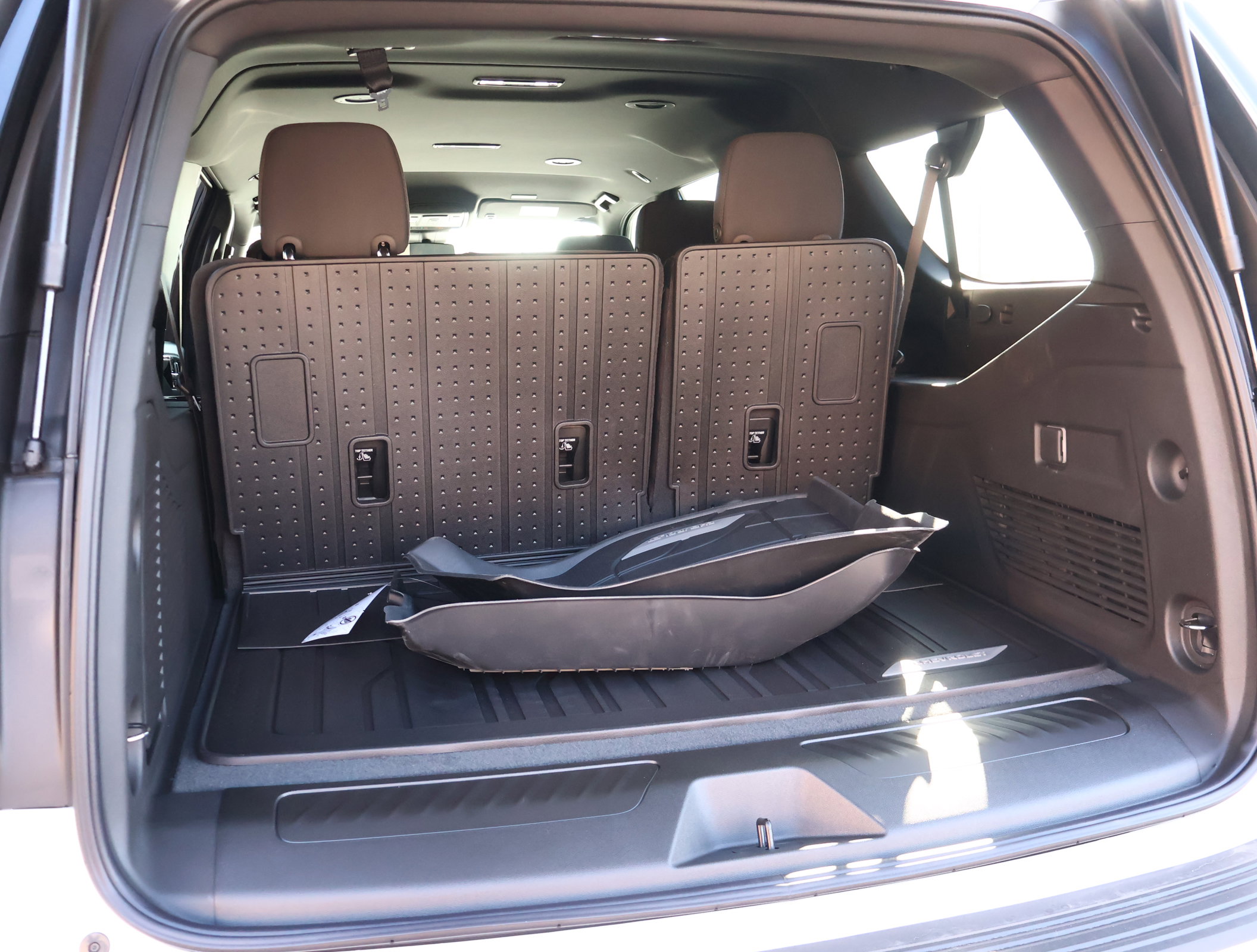 New 2026 Chevrolet Suburban LS image 20