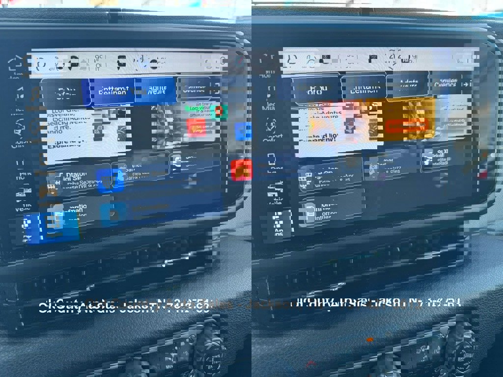 Used 2025 Jeep Wrangler Sport image 57