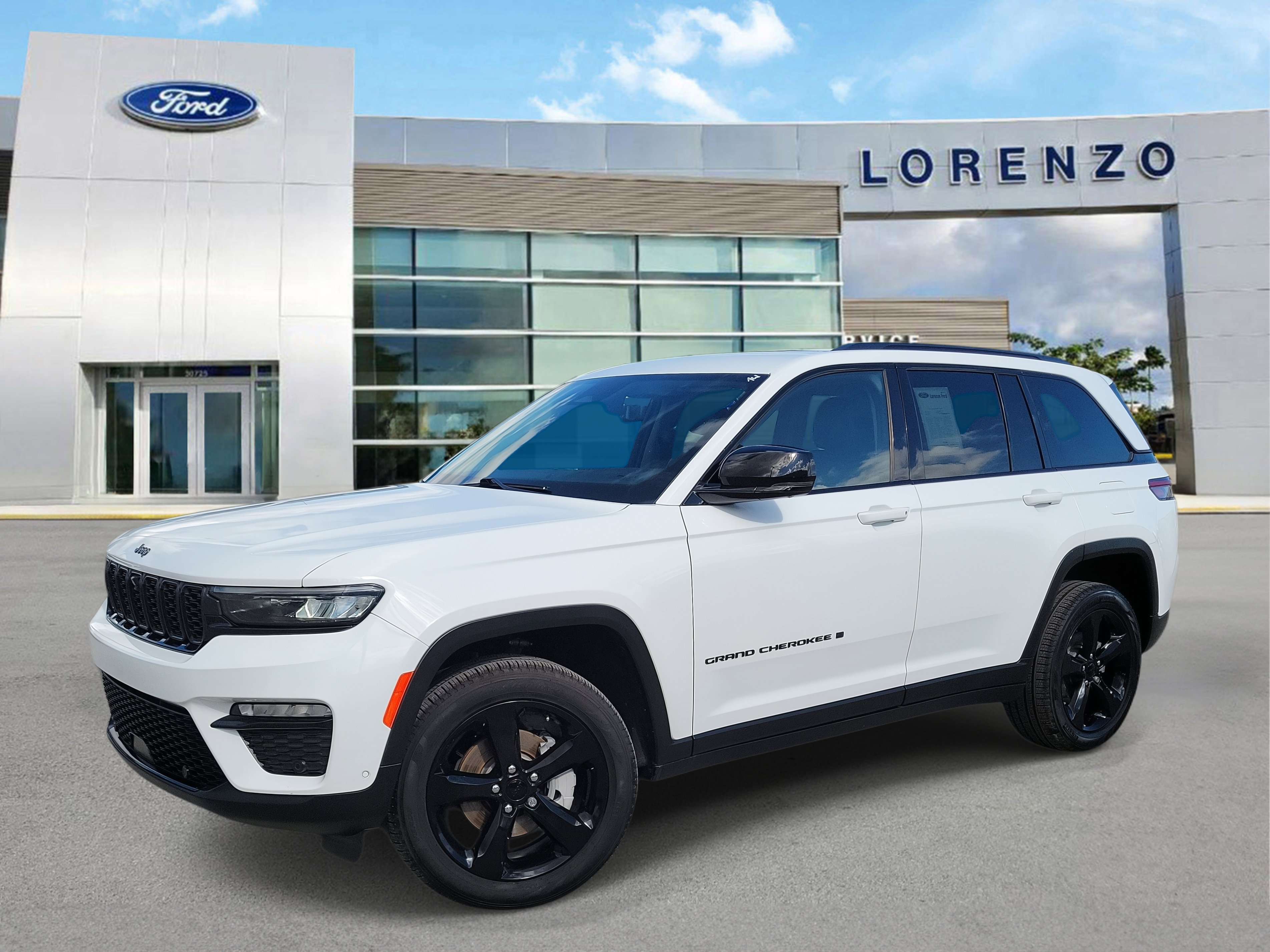 Used 2023 Jeep Grand Cherokee Limited w/ Luxury Tech Group II image 1