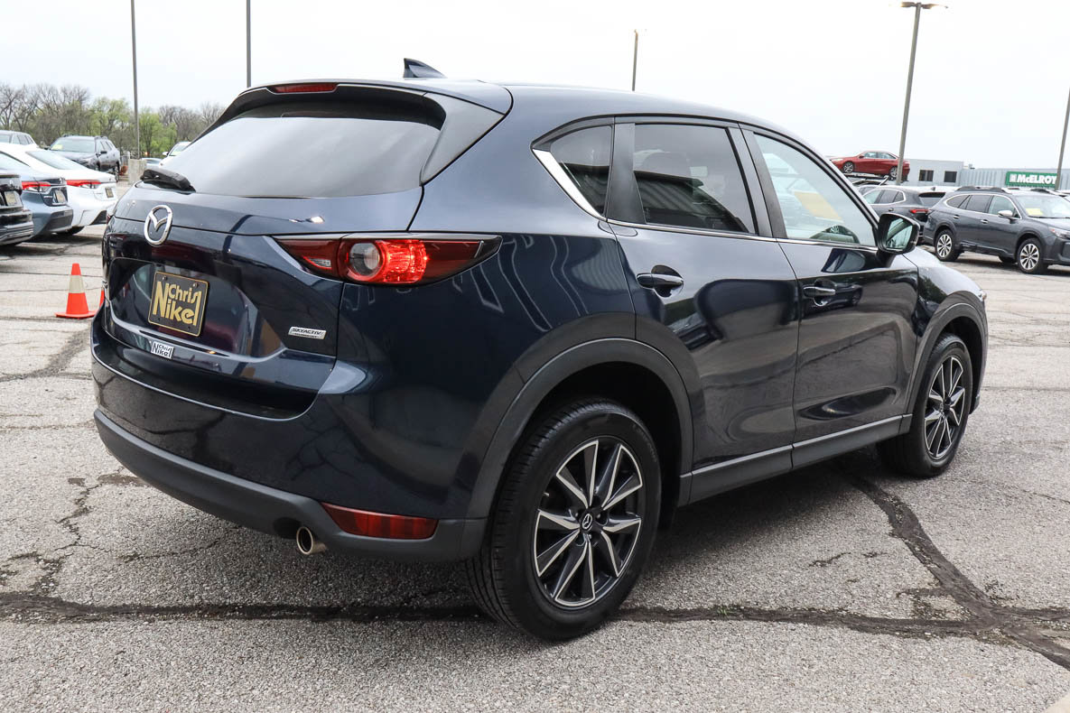 Used 2018 MAZDA CX-5 Touring image 4