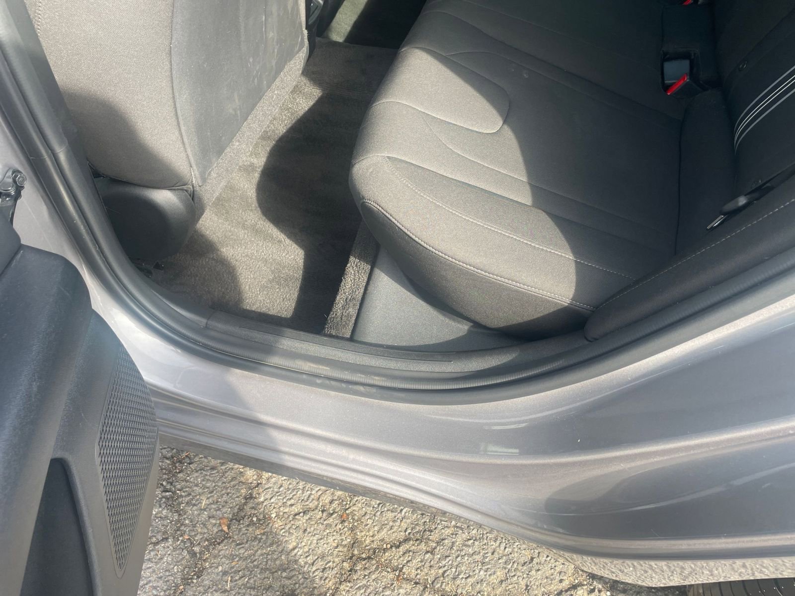 Used 2025 Hyundai Elantra SEL image 24