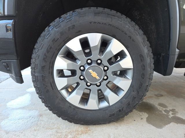 Used 2022 Chevrolet Silverado 2500 Custom w/ Custom Value Package AWD/4WD image 70