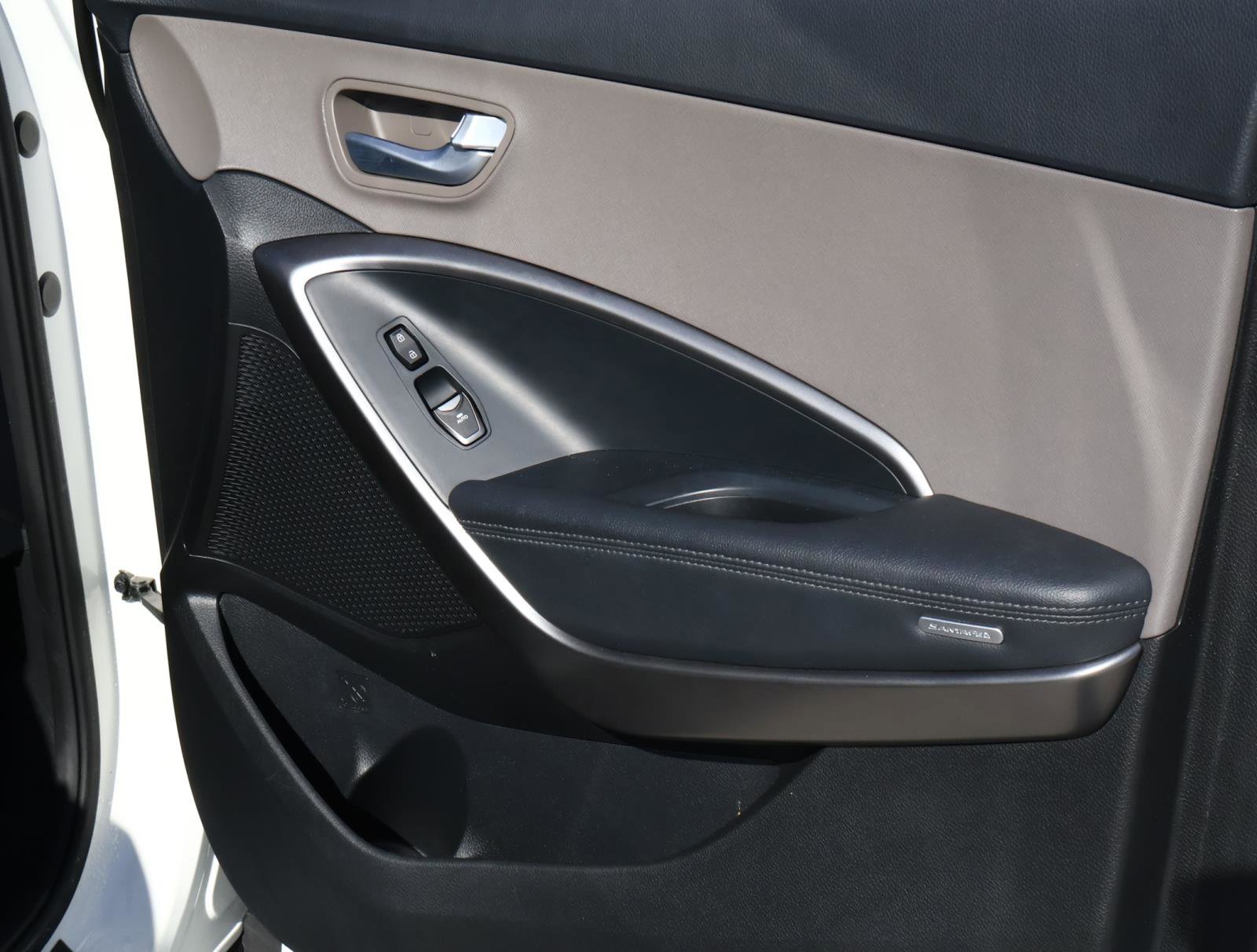 Used 2019 Hyundai Santa Fe XL SE w/ SE Premium Package 02 image 15