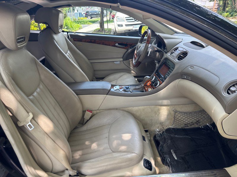 Used 2011 Mercedes-Benz SL 550 image 53