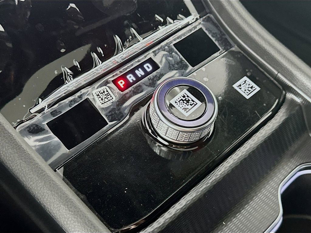 New 2025 Jeep Grand Cherokee Altitude image 12