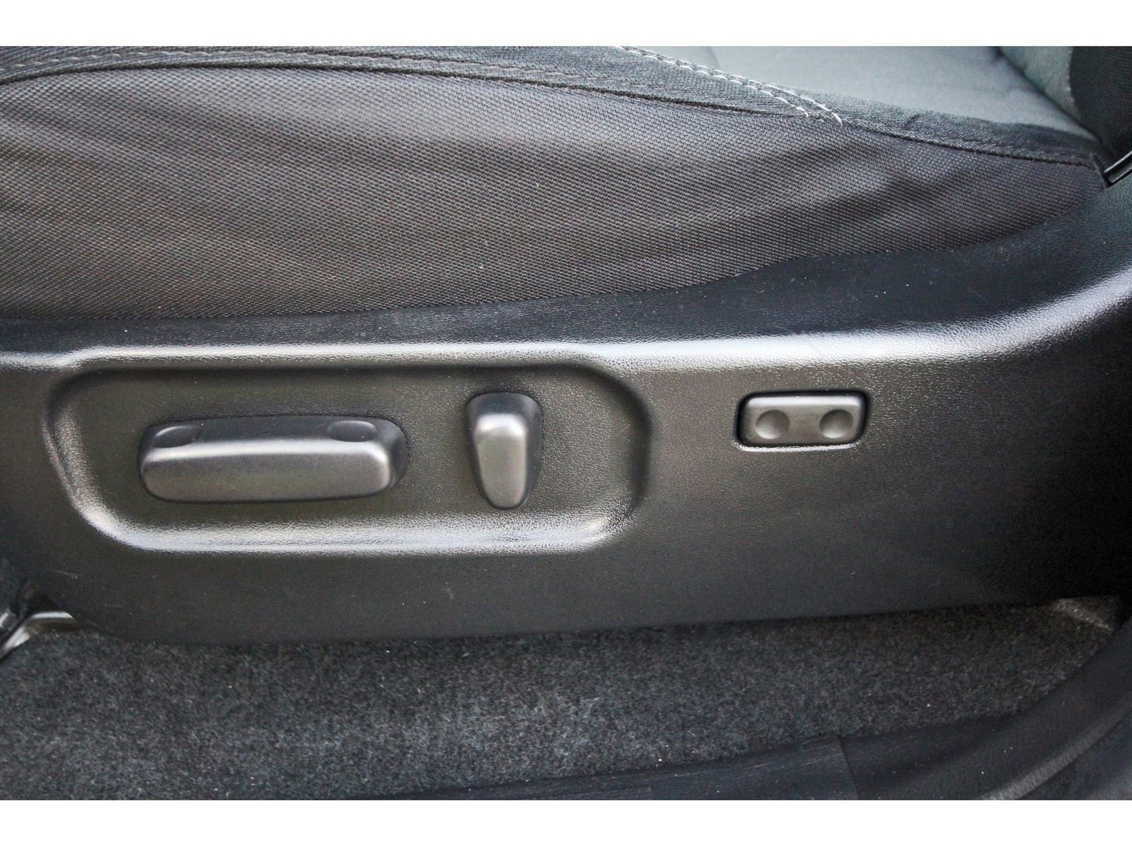 Used 2022 Toyota Tacoma TRD Sport w/ Technology Package image 29