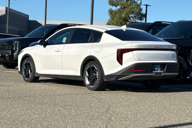Certified 2025 Kia K4 EX FWD image 8