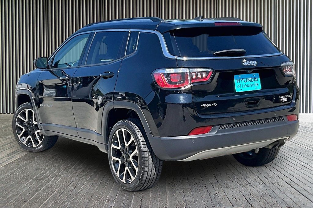 Used 2018 Jeep Compass Limited w/ Safe & Security Group AWD/4WD image 3