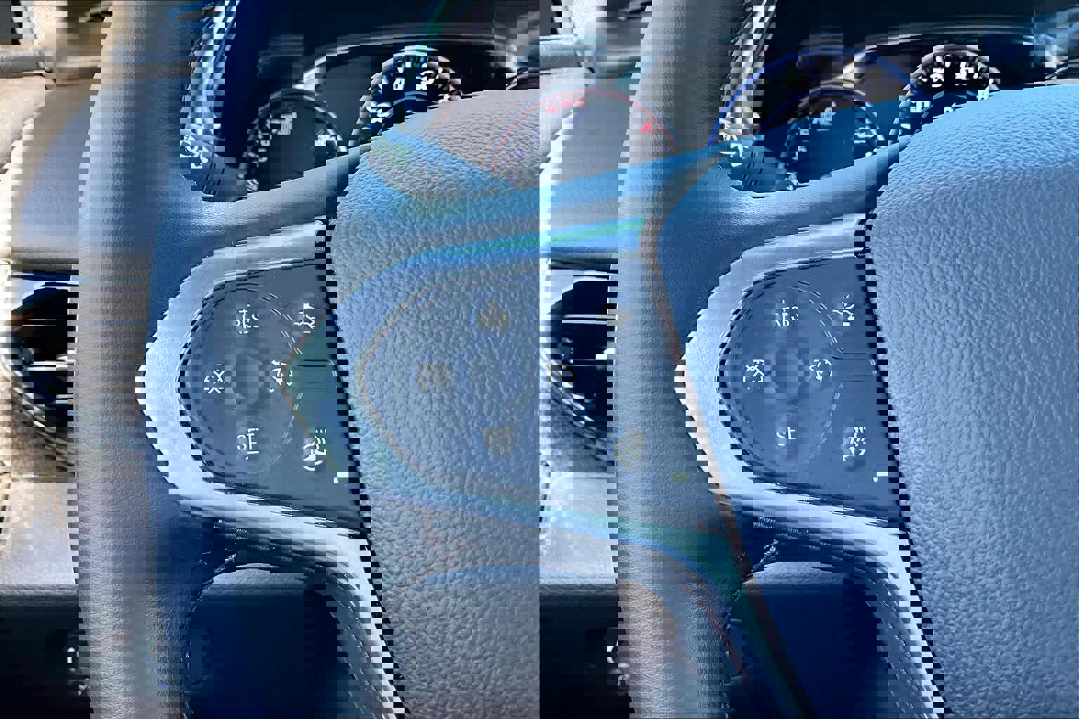 Used 2023 Chevrolet Traverse Premier w/ Redline Edition image 23