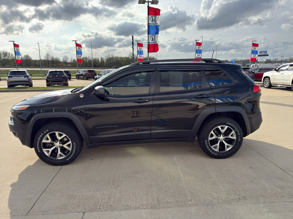 Used 2018 Jeep Cherokee Trailhawk w/ Comfort/Convenience Group image 7