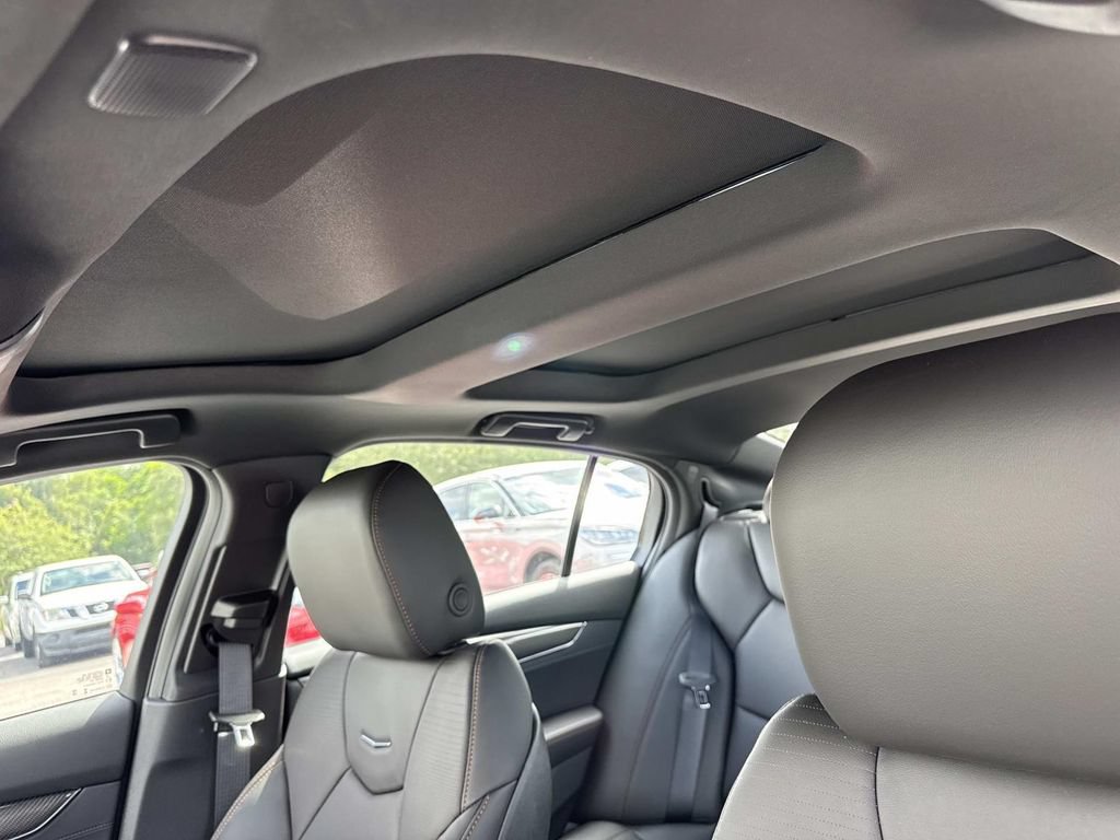 New 2026 Cadillac CT5 Sport w/ Technology Package RWD image 32