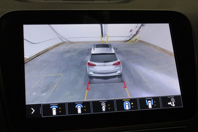 Used 2021 Chevrolet Equinox Premier AWD/4WD image 13