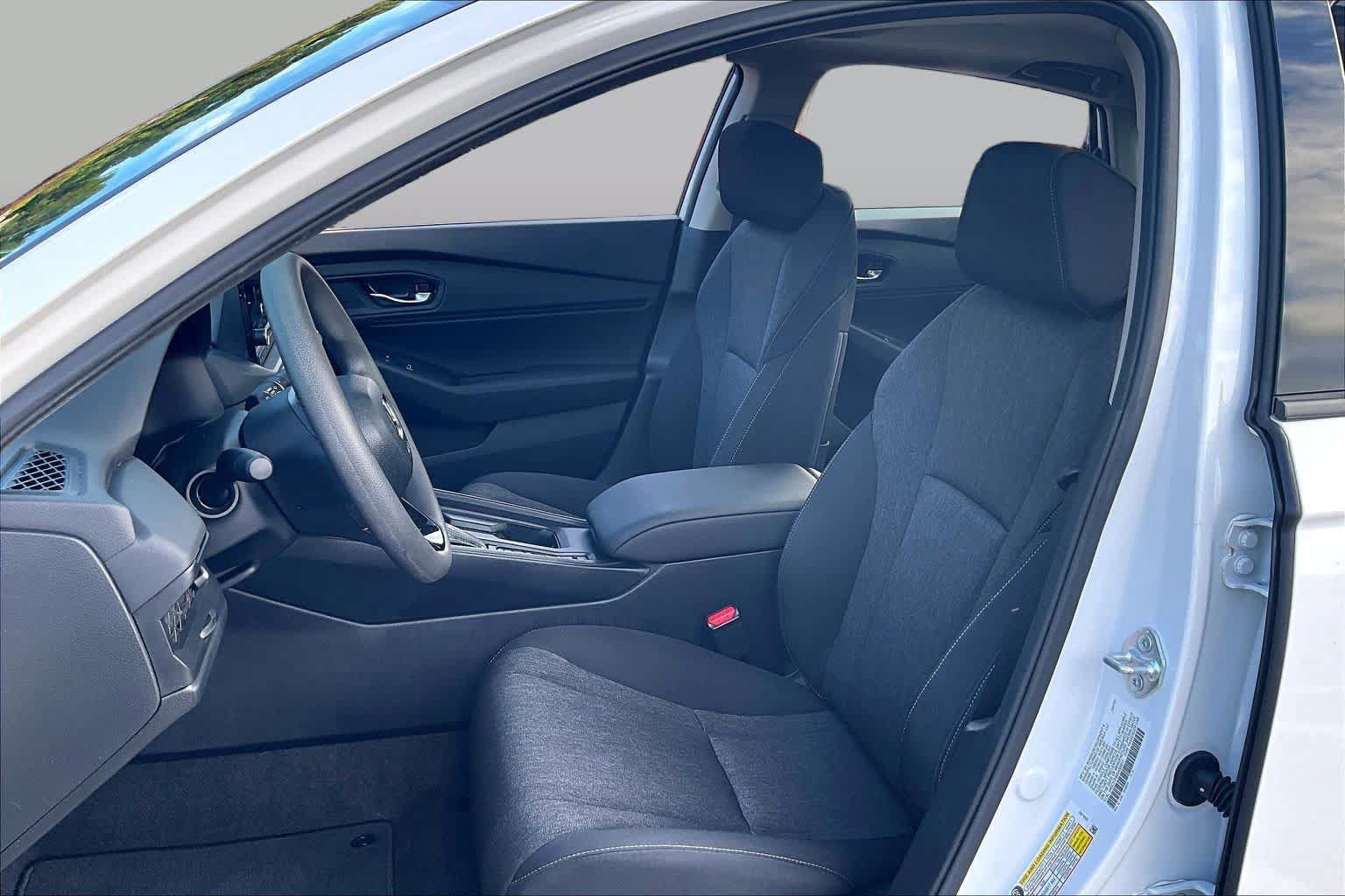 Used 2025 Honda Accord SE image 8