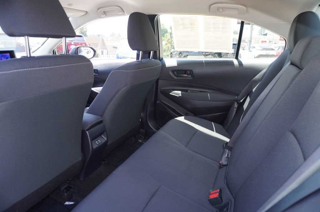 Certified 2025 Toyota Corolla LE FWD image 9