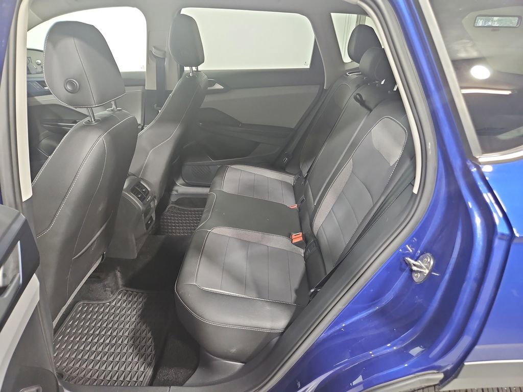Certified 2024 Volkswagen Taos SE w/ Black Wheel Package image 26