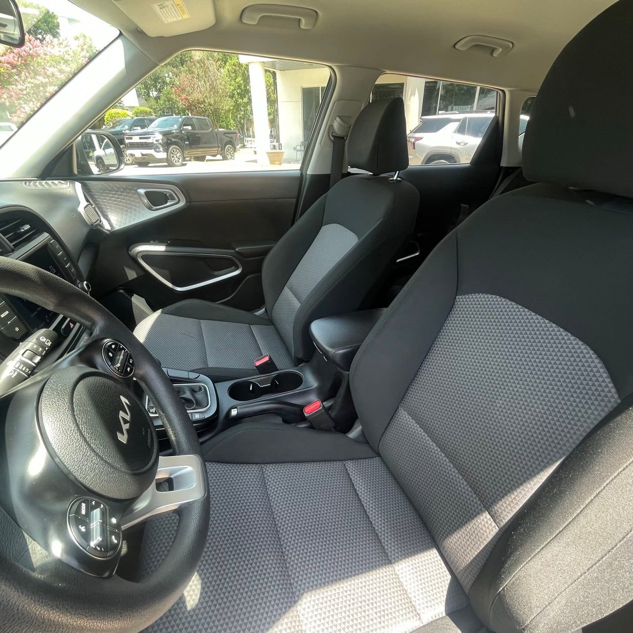 Used 2024 Kia Soul LX w/ Option Group 015 FWD image 20