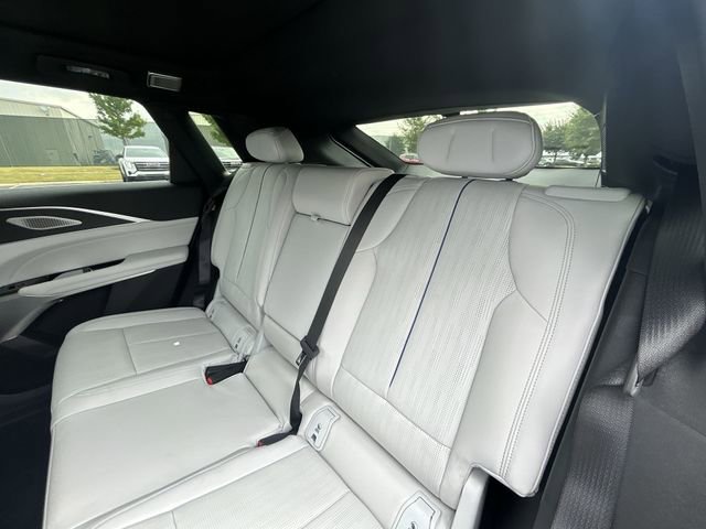 New 2026 Cadillac Lyriq Premium Luxury image 39