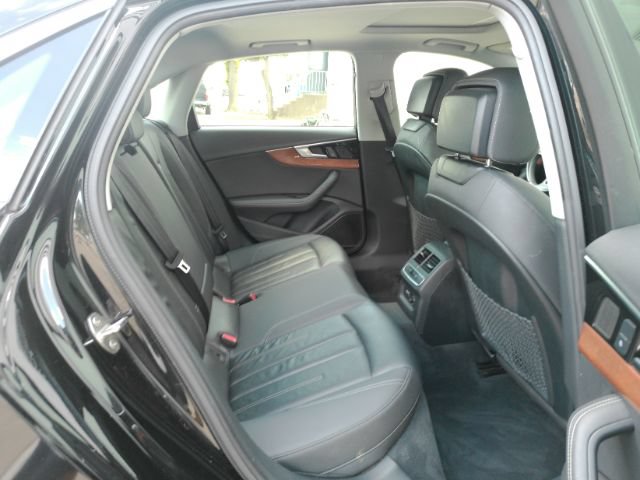 Used 2020 Audi A4 2.0T Premium Plus w/ Premium Plus Package FWD image 27